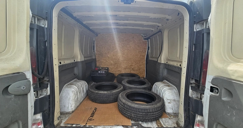 Renault Trafic cena 18000 przebieg: 179500, rok produkcji 2002 z Poręba małe 191